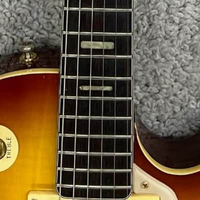 Univox - MIJ "Gimme Lawsuit" Les Paul Style - Sunburst - with HSC image 13