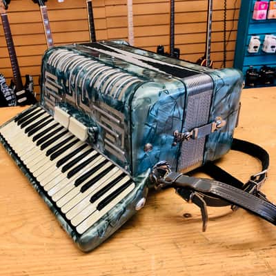 Silvio Soprani 41/120 Petite Piano Key Accordion w/Case image 2