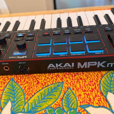 Akai MPK Mini MKIV 25-Key MIDI Controller 2026 - Present - Black image 4