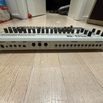 Behringer RD-9 Rhythm Designer 2021 - Present - Silver image 5