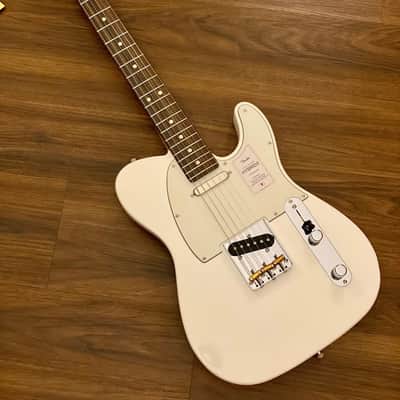 Fender Japan Hybrid II Telecaster Arctic White image 2