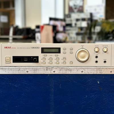 AKAI S2000 Midi Stereo Digital Sampler