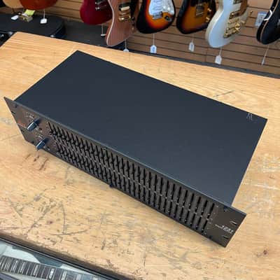 DBX 1231 Graphic Equalizer Rack Unit image 2