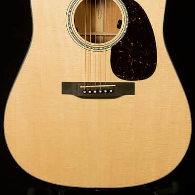 Martin Guitars D-16E - Mahogany image 2