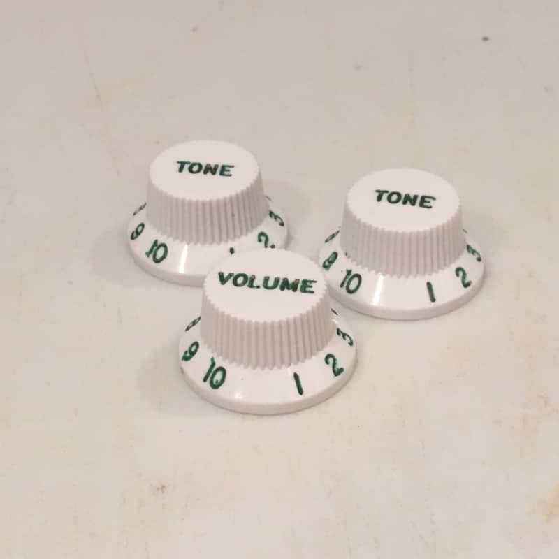 ? Fender Strat Knobs 3 Spoke Reissue NOS White Green Font