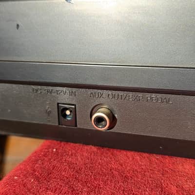 Yamaha PSR-12 Electronic Piano w/ Power Supply image 11