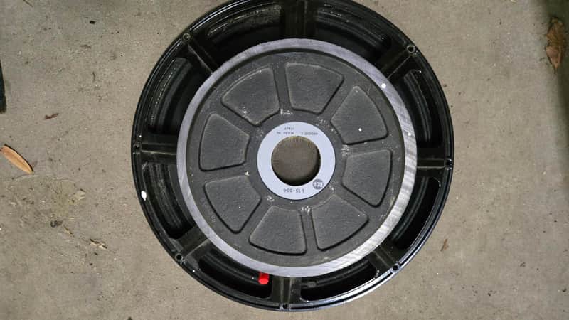 RCF L15-554 Woofer Speaker 15" (10) Available image 1