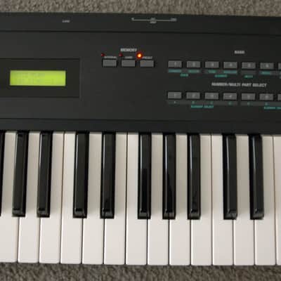 Yamaha SY35 Synthesizer image 6
