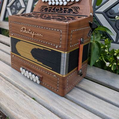 Immagine Walnut Castagnari Dony 2.5 G/C Diatonic Button Accordion - 4