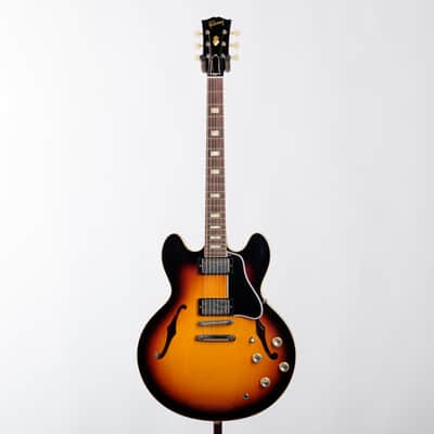 Gibson Custom 1964 ES-335 Reissue VOS, Vintage Sunburst | Demo image 2