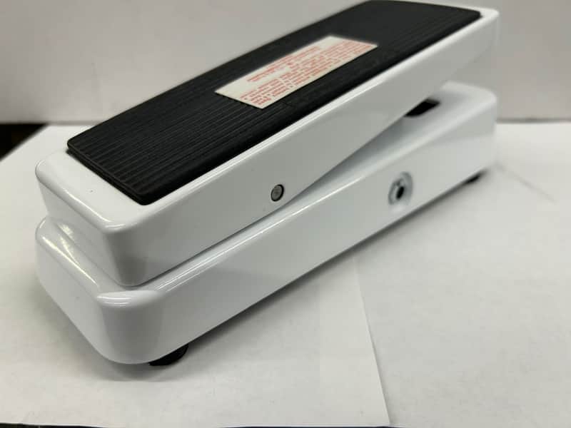 Dunlop 105Q Cry Baby Bass Wah 1999 - Present - White image 1