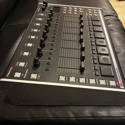 Isla Instruments S2400 Desktop Sampler 2019 - Present - Black image 3