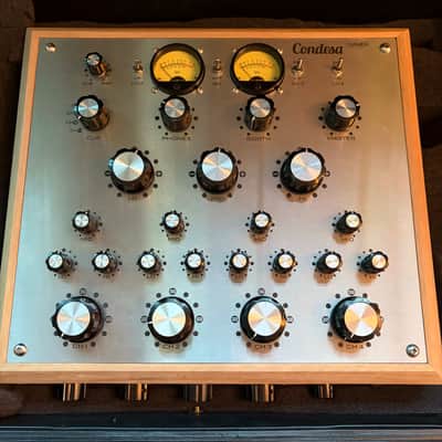 Condesa Carmen V incl. FX return, mic/line input, & carry case image 7