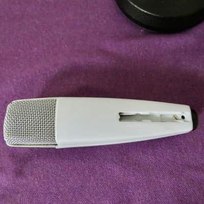 Sennheiser MD 421-U Cardioid Dynamic Microphone image 9