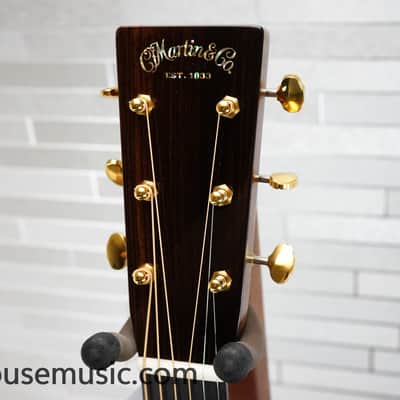 D Robert Goetzl 11 – Martin Custom Shop Artist 1 of 1 Hand-Painted image 20