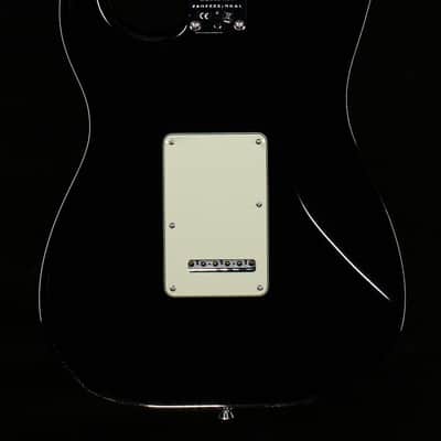 Fender American Professional II Stratocaster Black Maple Fingerboard (755) image 4