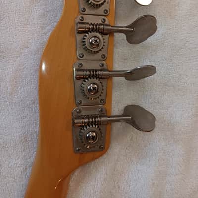 Squier Bullet Bass 1983- sunburst image 6