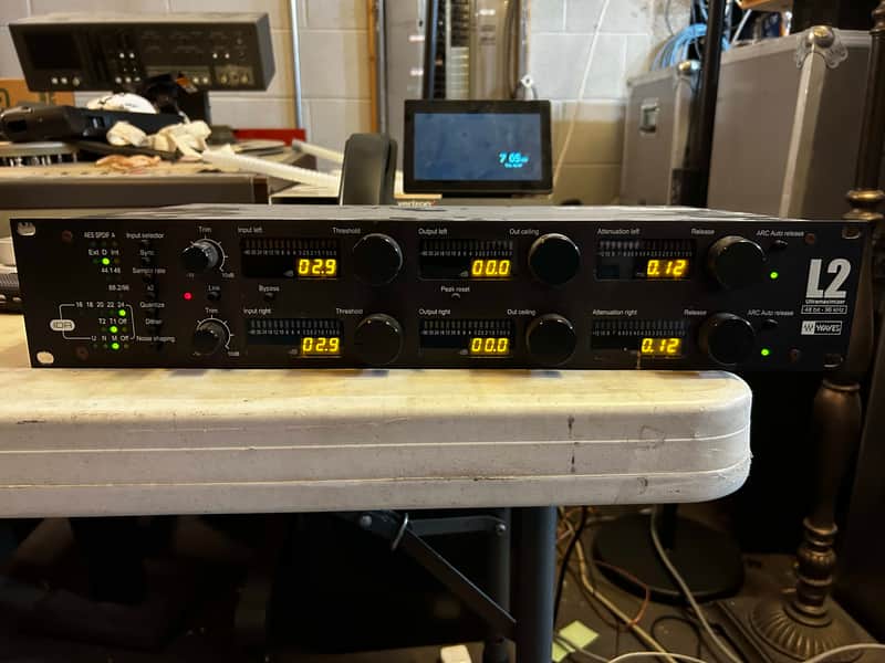 Waves L2 Ultramaximizer Hardware image 1