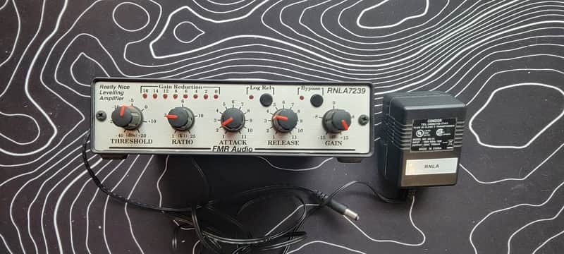 FMR Audio Really Nice Leveling Amplifier RNLA 7239 2000s - Silver image 1