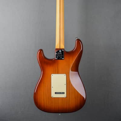 American Professional II Stratocaster HSS – Sienna Sunburst w/Maple image 4