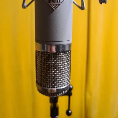 Telefunken AK-47 - Large Diaphragm Multipattern Tube Condenser Microphone 2010s - Silver image 3