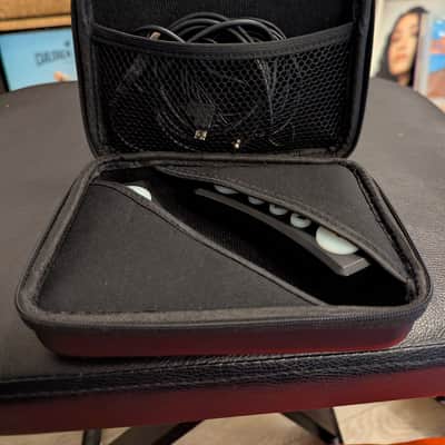 Novation Dicer Dual DJ Controller, Hard Shell Case & Cables image 5