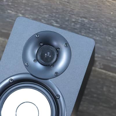 Yamaha HS5 Powered Studio Monitor 2-Way Bi-Amp 5" Studio Monitor (Single) w/Box image 15