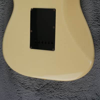 Fender Stratocaster 1984 - 1987 - White Japan image 16