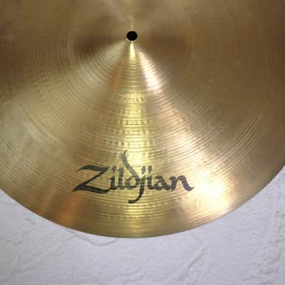 ZILDJIAN Zildjian 18 Medium Ride Zildjian 18-inch Medium Ride (07/27) image 3