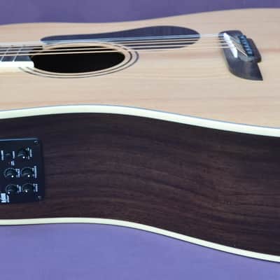 Alvarez Artist Series ARD70E 12 Fret Sloped Shoulder Ac/El Dreadnought Guitar image 6
