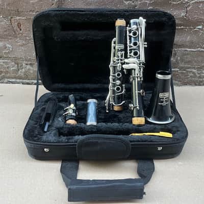 Bundy By Selmer Resonite Clarinet W/ Hybrid Case (Non-Functional) - Black image 1