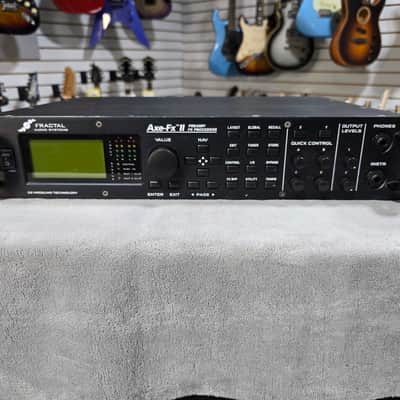 ギター Fractal Audio Axe-Fx II Axe-Fx II: Rack-mounted, all-in-one preamp/effects processor