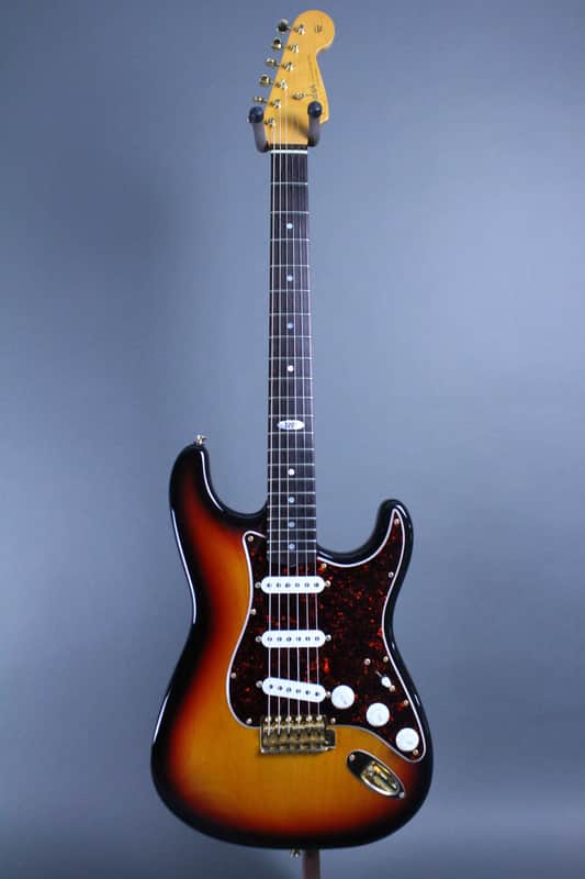 ギター Fender Stratocaster Collectors Series Fender '97 Collector's Edition Stratocaster | Reverb Canada
