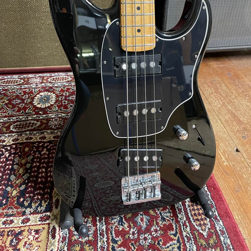 2000s Godin Shifter 4 Black