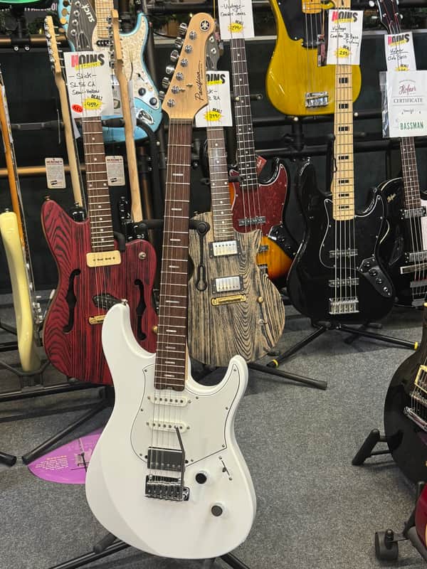 Yamaha Pacifica Standard Plus - SHW image 1