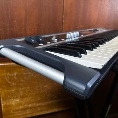 Korg X50 61-Key Synthesizer Keyboard w/ box, power supply 100-240V image 7