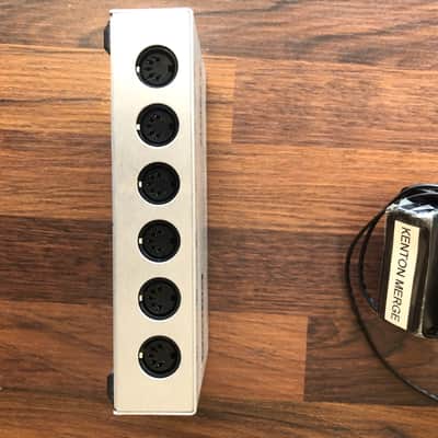Kenton Merge 8 ,8 to 1 or dual 4 to 1 midi merge unit image 2