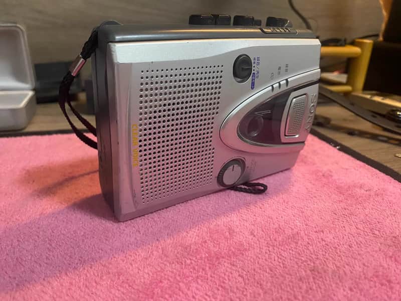 Sony TCM-400 Cassette Walkman