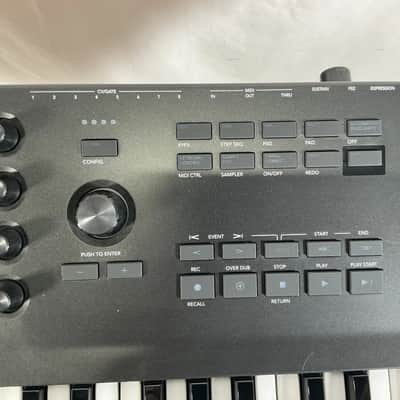 Akai MPC Key 61 Standalone Workstation Synthesizer 2020s - Black image 7