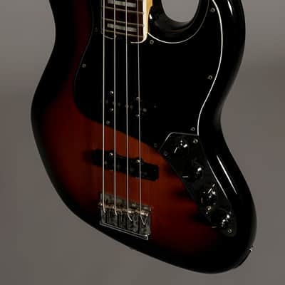 Fender American Elite Jazz Bass 2016 - Three Tone Sunburst image 3
