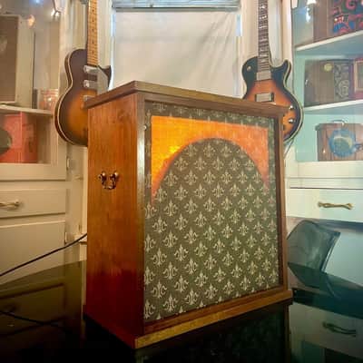 Rotary Connection 2 speed portable Leslie/Rotary lite up guitar speaker cab with 2 button footswitch! BIG CTS 15x9 vintage speaker inside. 2 inner bulbs that change with the speed changes. Real vintage hardwoods. 2026 - Wood image 25