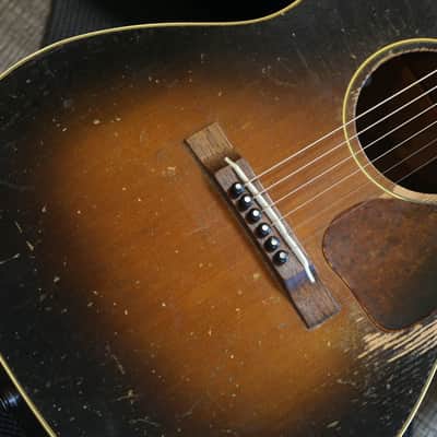 1952 Gibson LG-2 Acoustic Guitar Sunburst + Flight Case image 4