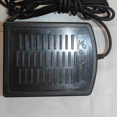 Lo Duca 3781 Universal Sustain Pedal For Electronic Keyboard image 2