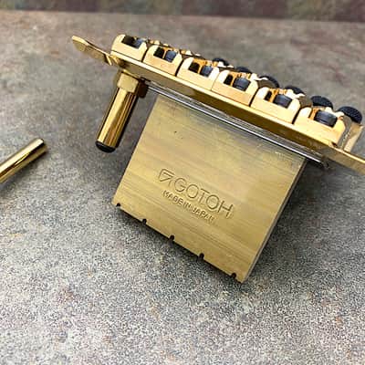 Gotoh Floyd Rose Locking Tremolo Set, Gold – Free 33mm OEM Block image 5