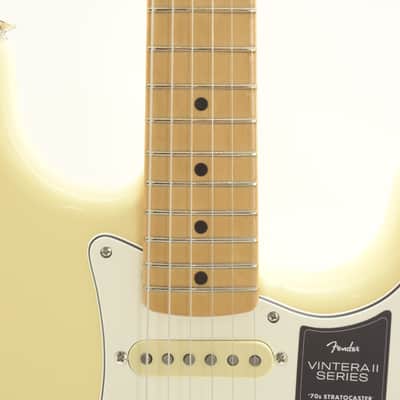 Fender Vintera II '70s Stratocaster with Maple Fretboard 2023 Vintage White 3.6kg image 3