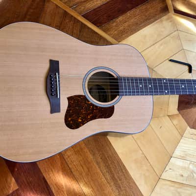 NEW Seagull Guitar S6 Cedar Original Acoustic Guitar - Natural image 3