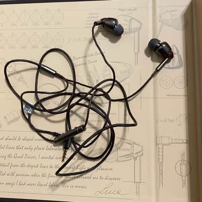 1MORE Quad Driver In-Ear Headphones Grey image 4