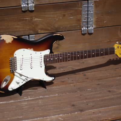 Vintage V6MRSSB Icon Series Distressed SSS - Distressed Sunburst image 3