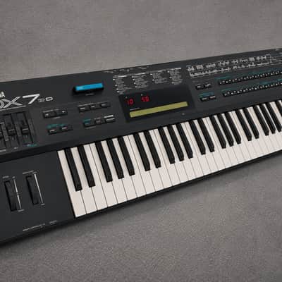 Yamaha DX7IID ✅ The Definitive Dual-Engine FM Masterpiece ✅ Upgraded 12-Bit Architecture & Stereo Outputs ✅ Fully Checked & Cleaned ✅ Pristine Multi-Timbral 80s Icon ✅ Worldwide Shipping