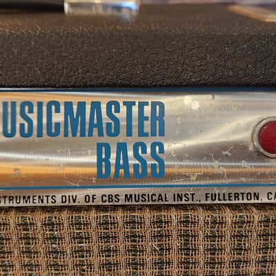 Vintage 1973 Fender Musicmaster Bass 2-Channel 12-Watt 1x12" Bass Combo Silverface image 3